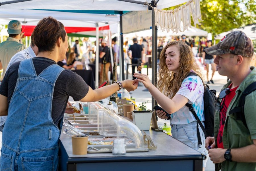 U Farmers Market Offers Glimpse Into a Sustainable Future